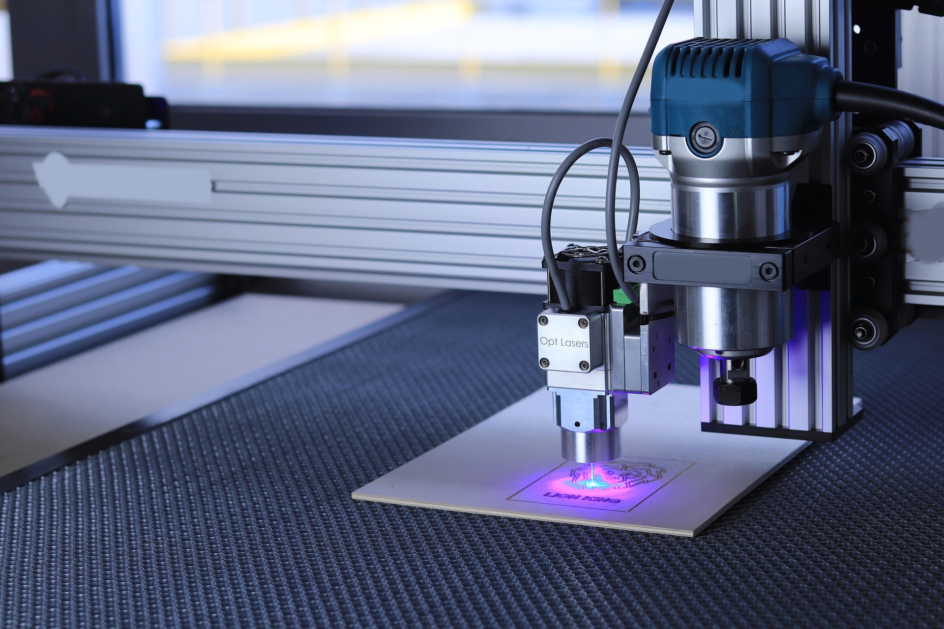 Gravure laser en atelier